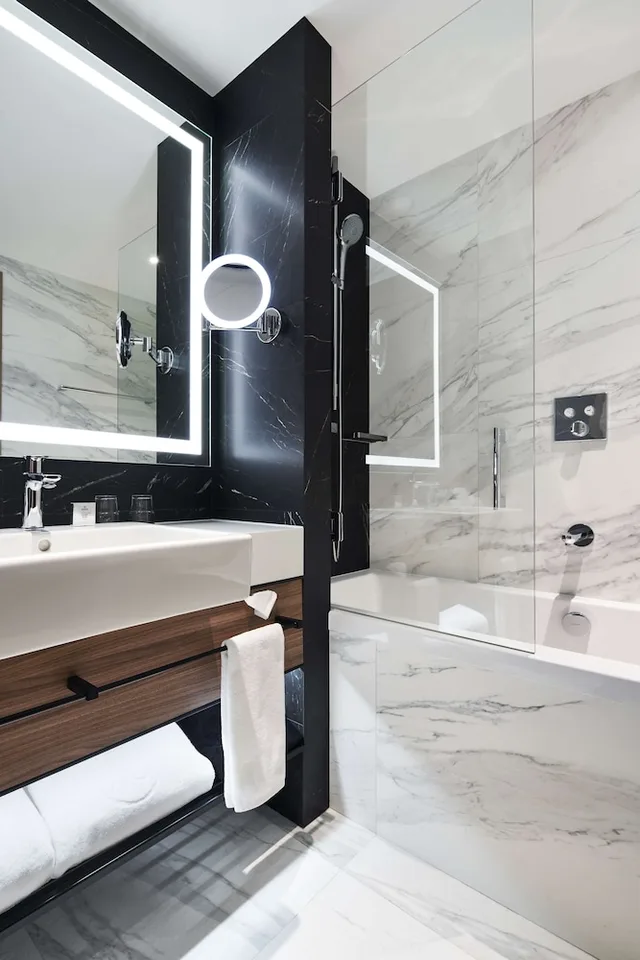 Collection, Twin Beds، Radisson Collection Hotel Warsaw 7/7