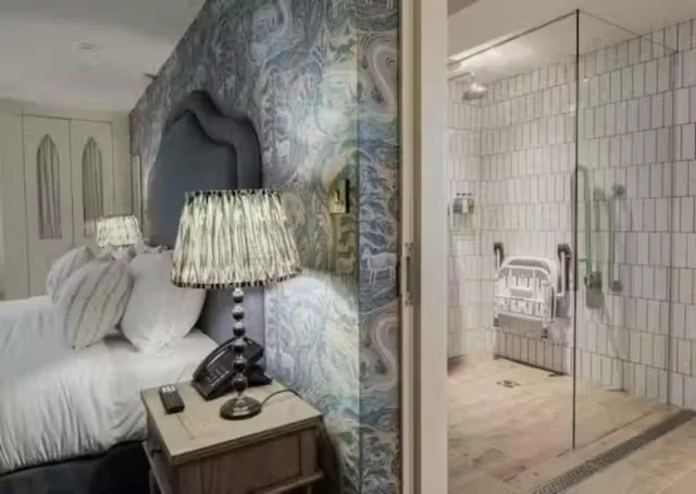 Classic, Twin Beds, Accessible, The Manor House 5/5