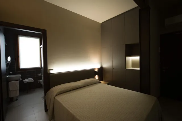 غرفة اقتصادية اقتصادية بسرير مزدوج، Aaron Hotel 2/8