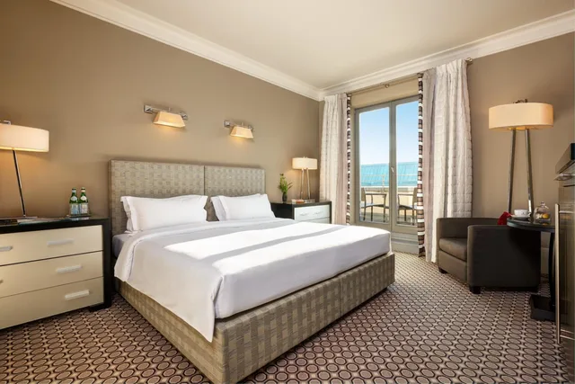 جناح بريميير بسرير كوين وسرير فردي بغرفة نوم واحدة، Hotel De Rome Berlin 1/3