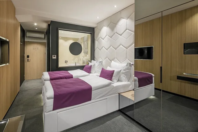 غرفة سوبيريور مفردة بسرير كينج بحوض جاكوزي، Pytloun Grand Hotel Imperial 2/4