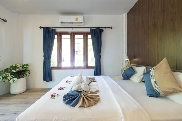 بنغل بسرير كوين، Sarocha Villa 9/10