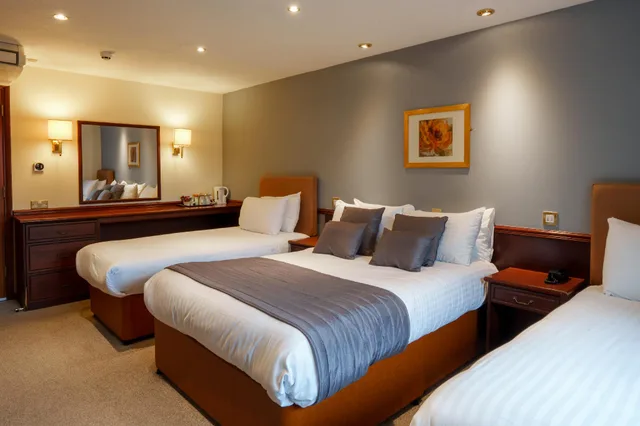 غرفة رباعية بسرير كينج، The Arden Hotel & Leisure Club 1/1