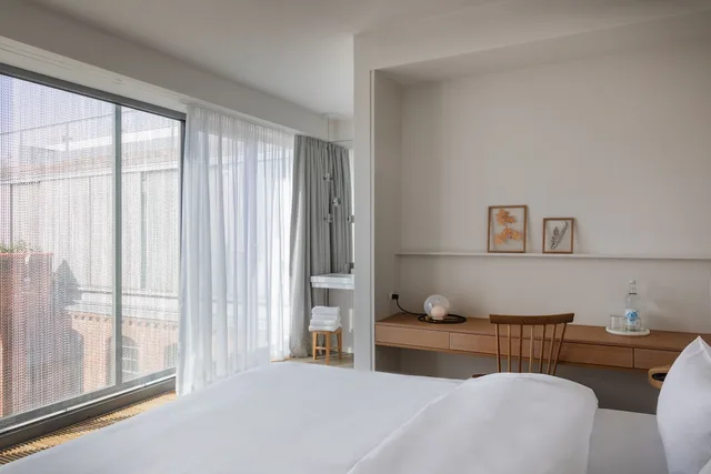 Compact, Suite, King Bed، Wilmina Hotel 3/5
