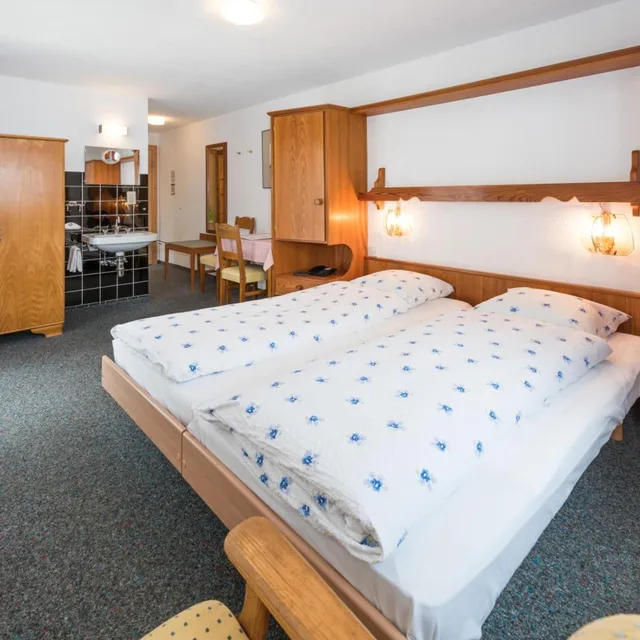 غرفة بسرير مزدوج، Hotel Rhodania 2/5