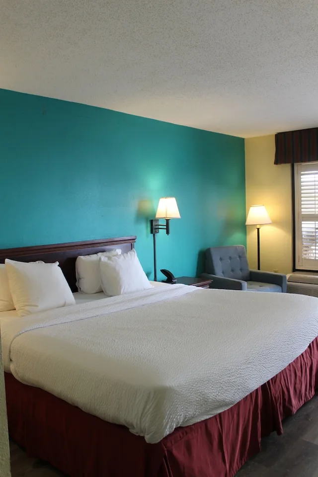 غرفة بسرير كوين، Days Inn By Wyndham Marianna 4/6