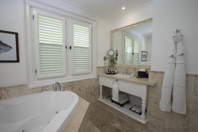4 Bedrooms, Villa, Beach Front, Tortuga Bay Puntacana 5/6