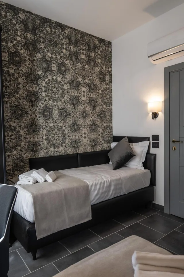 Room, Twin Beds, Relais Manzoni 1/10