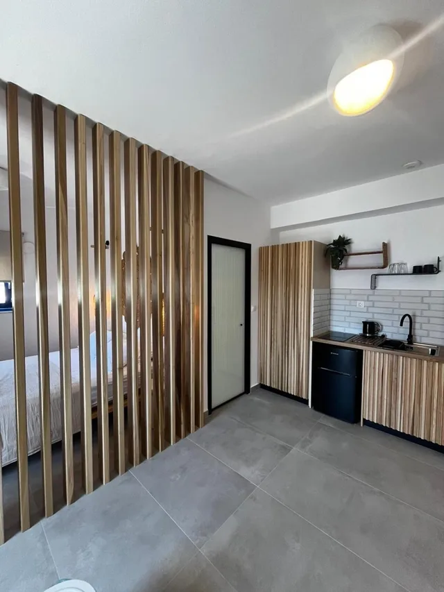 جناح جونيور بإطلالة على البحر، Akroyiali Resort 3/6
