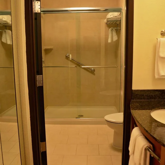 غرفة بسريرين كوين مع أريكة، Hyatt Place North Charleston 3/3