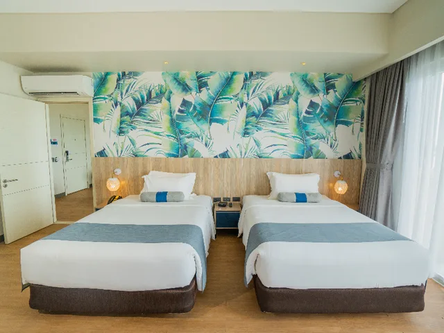 غرفة بسرير مزدوج أو سريرين منفصلين بإطلالة على المسبح، Solea Palm Resort 3/7