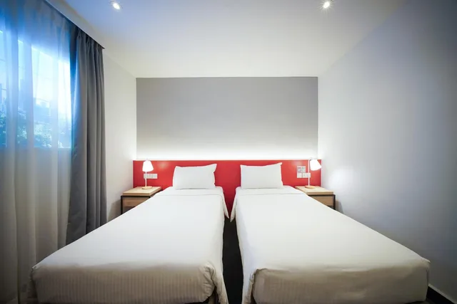 Standard, Double or Twin Bed, No Window، Metropolitan Ymca Singapore 3/7