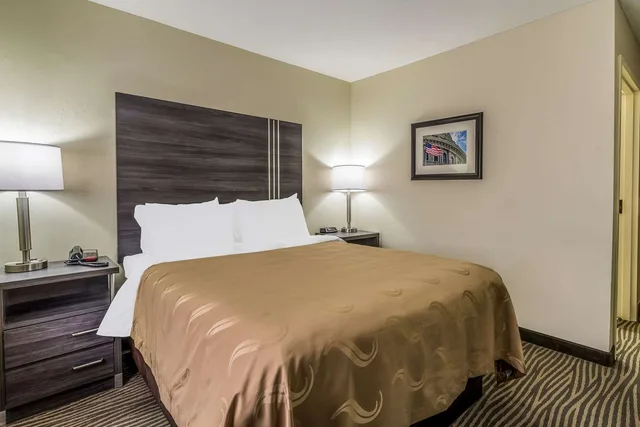غرفة بسرير كوين، Quality Inn & Suites North Lima - Boardman 2/3