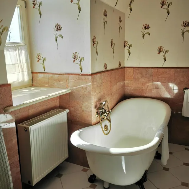 Suite, Dwor Sierakow 7/10