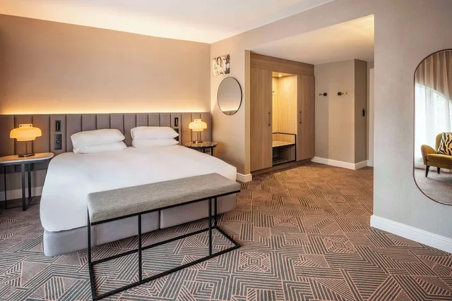 Executive, Twin Beds, Club Lounge Access, Hilton Brussels Grand Place 3/7
