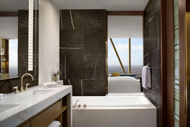 غرفة بريميير بسرير كينج بإطلالة على المدينة، The Ritz-Carlton Melbourne 5/6