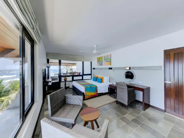 Ocean, Deluxe, King Bed، Hikka Tranz By Cinnamon 1/1