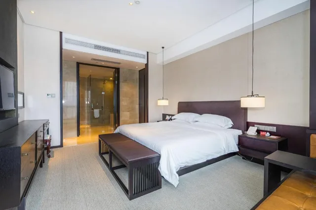 جناح عائلي بسرير كينج وسريرين مزدوجين بغرفتي نوم، Ramada by Wyndham Taizhou 1/3