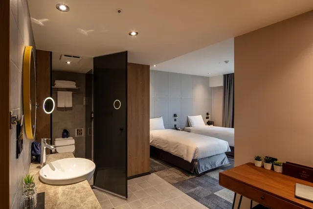 غرفة بريميوم بسريرين منفصلين، Roaders Plus Hotel Theme 7/7