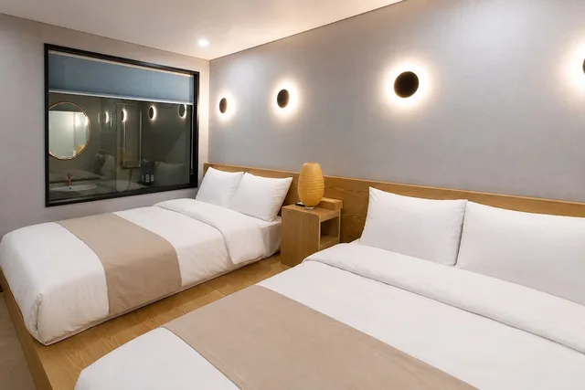 Family, 2 Queen Beds, Brosis Hotel 1/2