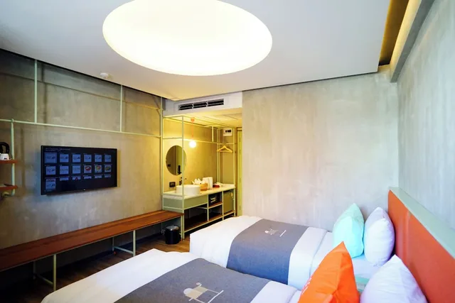 Superior Twin Roon، Samsen Street Hotel 7/10