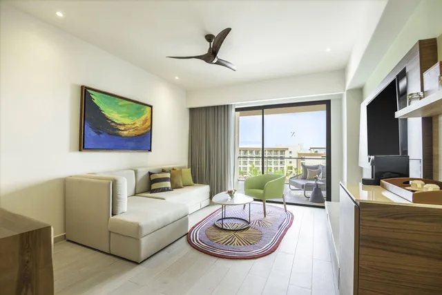 1 Bedroom, Grand, Master, Club, Suite, Ocean View, Sofa، Hyatt Ziva Cap Cana 1/1