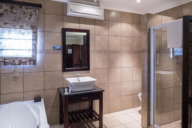 غرفة سوبيريور بسرير كينج، Villa Bali Boutique Hotel 2/2