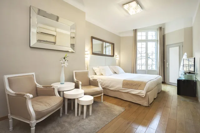 Suite, Double or Twin Bed, HOTEL DE FRANCE 6/10