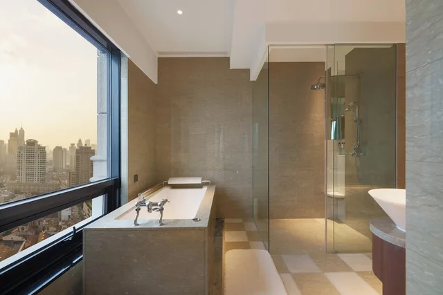 Orient, Suite, King Bed, River View، MaxX By Steigenberger Shanghai On the Bund 2/2