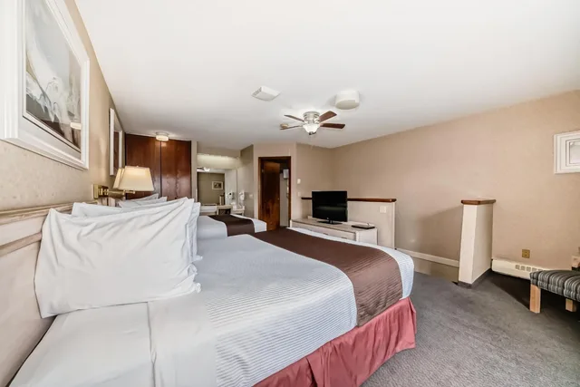 Loft, Suite, King Bed, Queen Bed، Stony Plain Inn & Suites 1/5