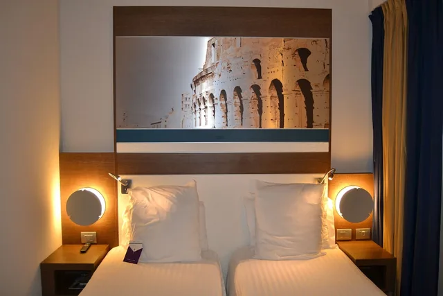 غرفة سوبيريور بسريرين منفصلين، Mercure Roma Centro Colosseo 6/10