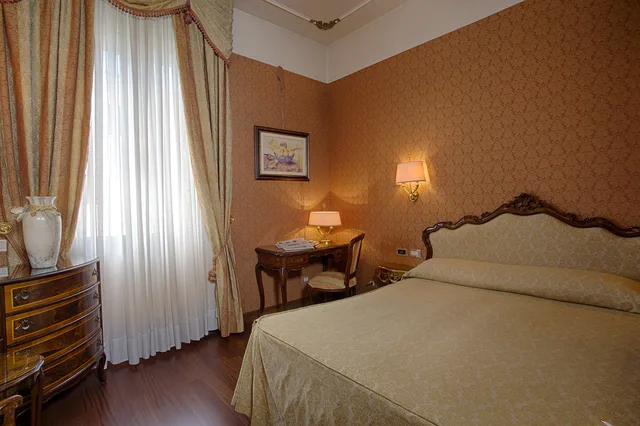 غرفة ديلوكس بسرير مزدوج، Locanda Vivaldi Hotel 2/4
