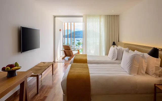 غرفة سوبيريور بسريرين منفصلين بإطلالة جزئية على البحر، Hotel Fasano Angra Dos Reis 1/3