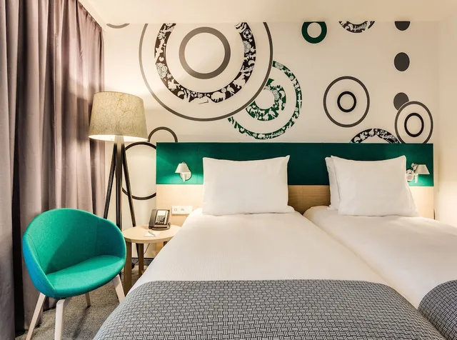 غرفة قياسية بسريرين منفصلين، Holiday Inn Warsaw City Centre 4/6