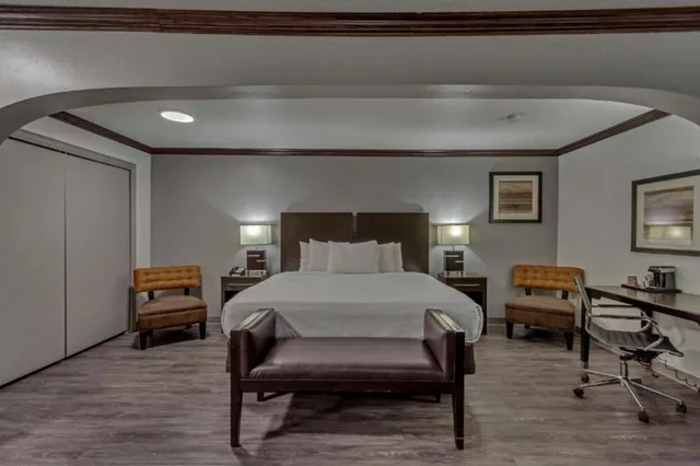 جناح بسرير كينج بغرفة نوم واحدة بجاكوزي، Park Inn By Radisson Salt Lake City Midvale 3/5