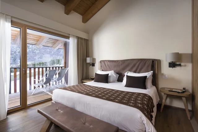 غرفة سوبيريور بسرير مزدوج بشرفة، Grand Hotel Courmayeur Mont Blanc 1/7