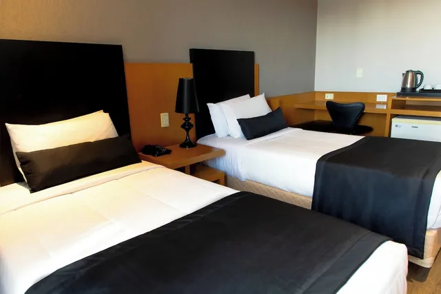 غرفة ديلوكس بسريرين منفصلين، Slaviero Hotel Curitiba Batel 9/10