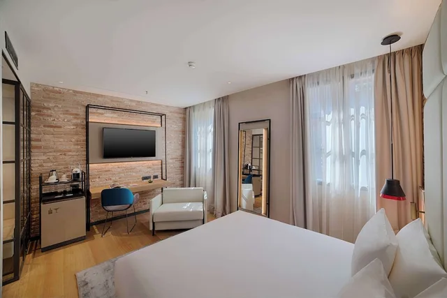 غرفة بريميوم بثلاثة أسرّة بشرفة مع سرير إضافي، Nh Collection Venezia Murano Villa 3/6