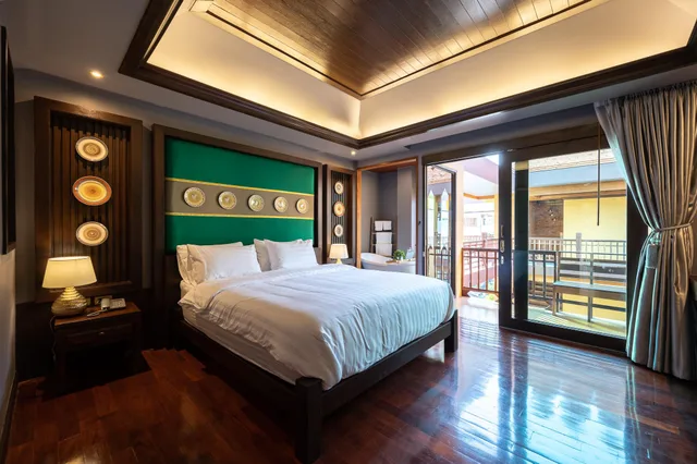 Junior, Studio, King Bed, At Gate Thaphae Hotel 1/1