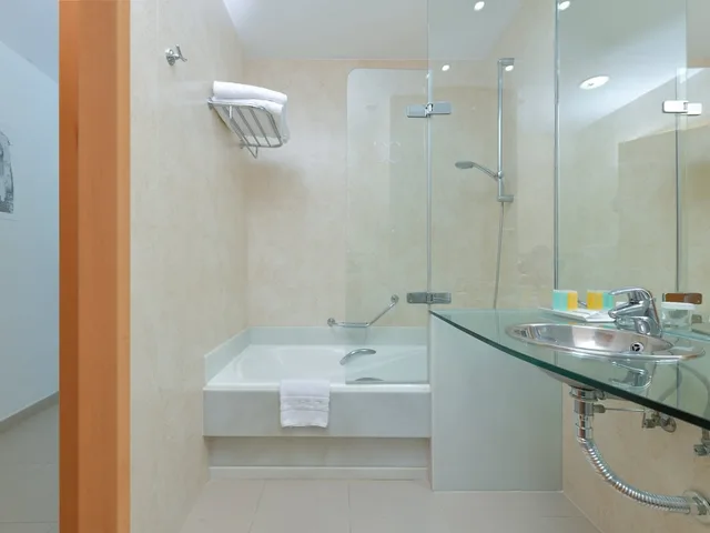 غرفة بشرفة مفردة بسريرين منفصلين في الملحق، Fuerte Conil Resort 3/4
