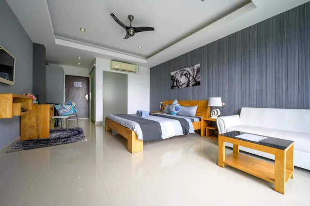 غرفة بسرير مزدوج بإطلالة على المسبح، Cozy Resort, A Boutique Hotel 1/9