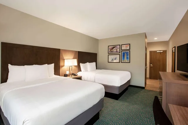 غرفة بسريرين كوين لذوي الإعاقة، La Quinta by Wyndham Lafayette Oil Center 1/4