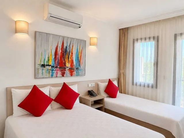 غرفة قياسية ثلاثية بسرير مزدوج وسرير فردي، Aria Doria Otel 3/10
