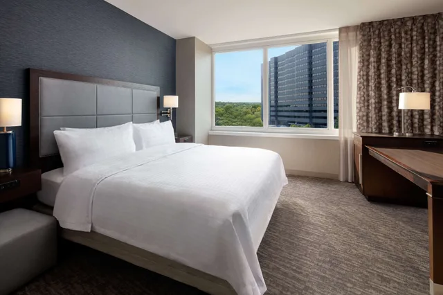 جناح بسرير كينج بإطلالة على المدينة بحوض استحمام لذوي الإعاقة، Homewood Suites By Hilton Teaneck Glenpointe 3/5