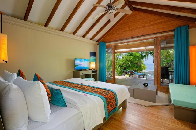 Sunset Beach Villa - Transfer Excluded، Canareef Resort Maldives 1/10