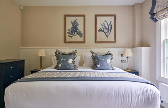 3 Bedrooms, Grand, Cottage, Lucknam Park, Emblems Collection 1/3