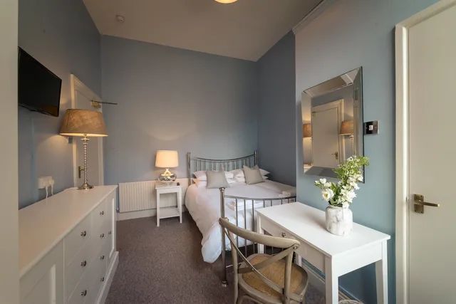 غرفة بسرير مزدوج، Anabelles Guest House 2/2