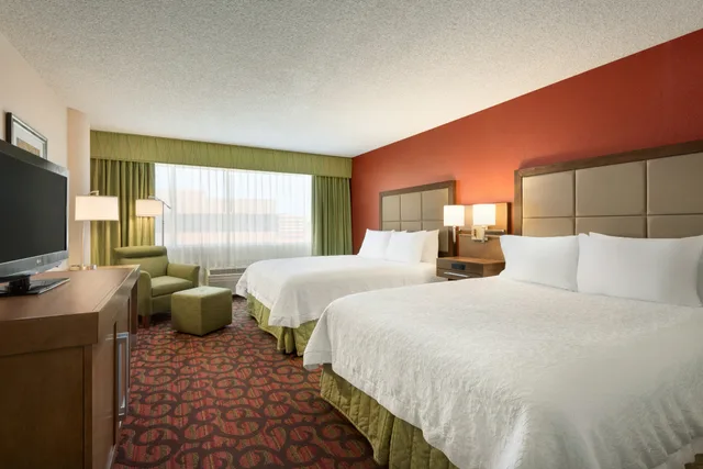 غرفة بسريرين كوين لذوي الإعاقة، Hampton Inn Denver West Federal Center 1/4