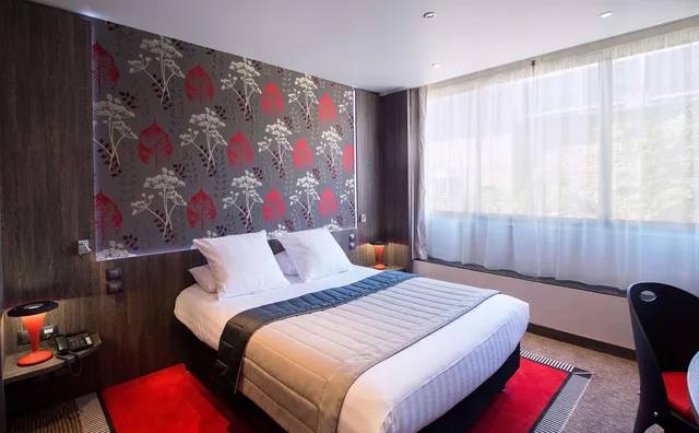 غرفة سوبيريور بسرير مزدوج بشرفة بإطلالة، Best Western Premier Patio Des Artistes 2/7