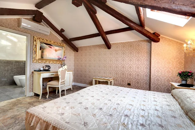 Room, Double or Twin Bed, Attic، New Reiter Hotel 1/8